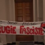 Striscione Le foibe sono piene di bugie fasciste