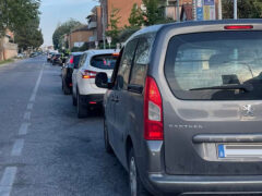 Lunga fila di auto sulla SS16 a Senigallia