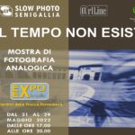 Locandina della mostra "Il tempo non esiste"