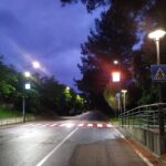 Attraversamento pedonale illuminato in viale dei Pini