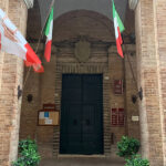 Porta del palazzo municipale di Corinaldo