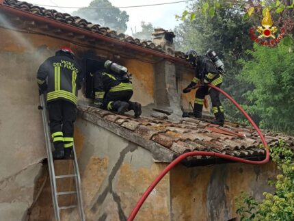 Incendio di una casa colonica a Montemarciano