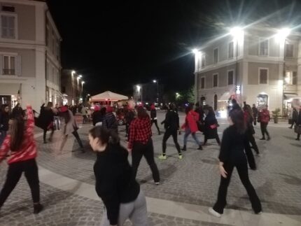 Flash mob in corso II Giugno a Senigallia
