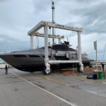 Alaggio Pershing al porto di Senigallia