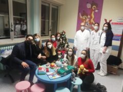 Il Rotaract Club dona giochi al reparto di Pediatria dell'ospedale di Senigallia