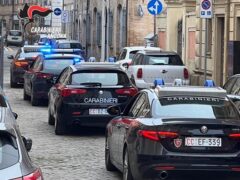 Auto dei Carabinieri lungo le strade di Senigallia