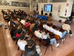 Comandante Carabinieri Senigallia incontra studenti del Corinaldesi