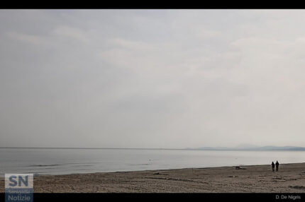 La spiaggia e il mare... - Foto Daniele De Nigris