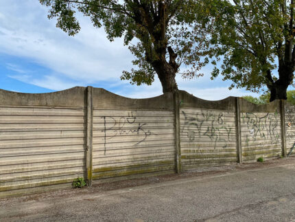Vecchia recinzione campo di calcio delle Saline