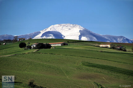 Sguardo sul Catria - Foto Mauro Gasparini