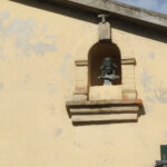 Busto di Napoleone su una casa di Croce di Castel Colonna (Trecastelli)