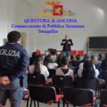 Polizia incontra studenti
