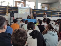 Studenti della scuola Menchetti di Ostra incontrano Vera Maggini