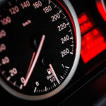 Cruscotto auto, tachimetro