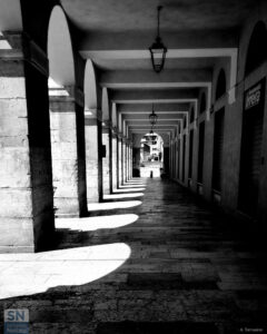 Ombre sotto i portici - Foto Antonio Tomasino
