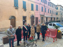 Panchine rosse inaugurate a Corinaldo il 25 novembre