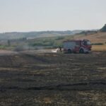 Incendio auto e campo a Montemarciano