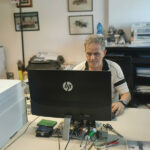 Agenzia pratiche auto La Senigalliese - Daniele Belogi al lavoro