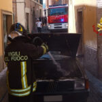 Auto a fuoco a Corinaldo