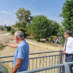 Dino Latini in visita al cantiere sul fiume Misa