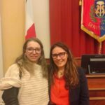 Ministro Alessandra Locatelli (a destra) con un membro del Comitato Difesa Ospedale di Senigallia