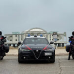 Carabinieri davanti alla Rotonda a Mare di Senigallia