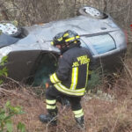 Incidente ad Arcevia, auto in una scarpata