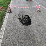 Grossa buca in strada a Sterpettine di Mondolfo