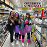 Staff in maschera per il Carnevale al Conad City di Cesanella a Senigallia