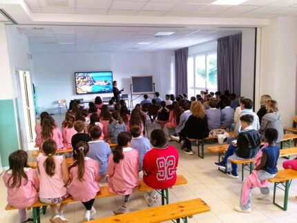 Carabinieri presso la scuola primaria "Palazzi" di Trecastelli