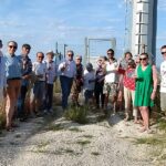 Brindisi sotto il palo dell'antenna telefonica in strada del Cavallo