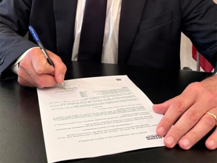 Firma decreto elezioni regionali Marche 2025