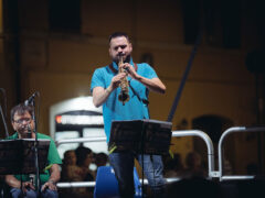 Orchestra di fiati Insieme per gli Altri in Piazza Roma - Foto Simone Luchetti Orchestra di fiati Insieme per gli Altri in Piazza Roma - Foto Simone Luchetti