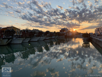 Tramonto sul molo di ponente - Foto Emanuela Sbriscia Fioretti
