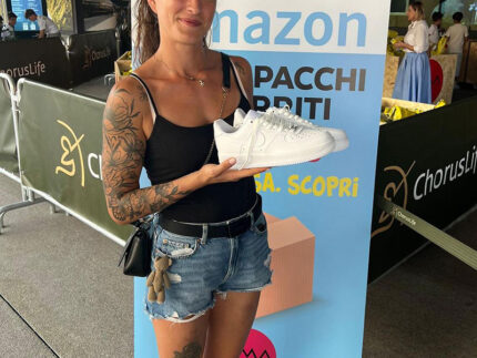 Mystery box con resi e giacenze dell'e-commerce