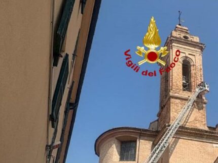 Intervento dei Vigili del Fuoco presso il Duomo di Senigallia