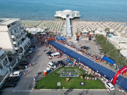 Evento "Le frecce della spiaggia di velluto"