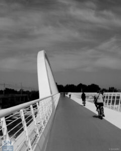 Un ponte... - Foto Simone Secondini