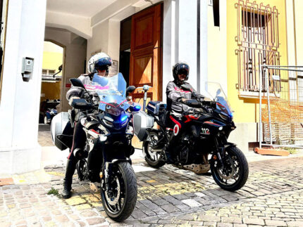 Carabinieri in moto a Senigallia