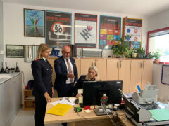 In piedi Barbara Assanti e Massimo Bello