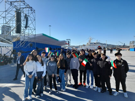 Studenti della Scuola Fagnani di Senigallia ad Ancona il 4 novembre 2025