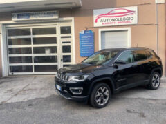 Jeep Compass da noleggiare presso Autonoleggio Autofficina Mariotti