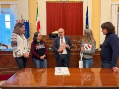 Massimo Bello riceve la scrittrice ucraina Oksana Stomina