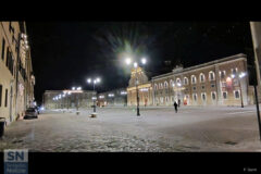 Piazza Garibaldi, in attesa delle luci natalizie - Foto Francesco Sanò