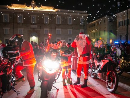 Babbi Natale in Moto