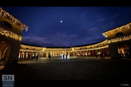 Luna natalizia al Foro Annonario - Foto Michele Bellin