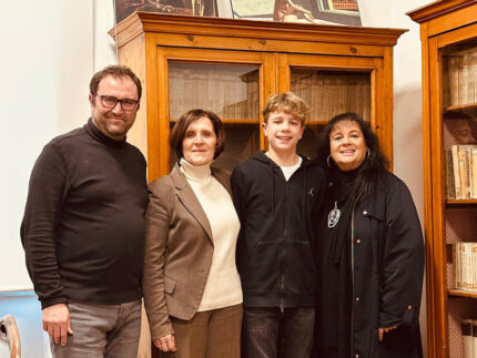 Gabriele Lanciotti con dirigente e docenti della scuola Fagnani