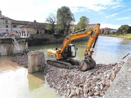 Demolizione vecchio Ponte Garibaldi Demolizione vecchio Ponte Garibaldi