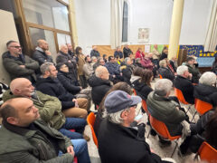 Incontro a Scapezzano per il sindaco Olivetti