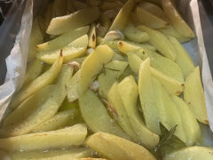 Patate al forno crude